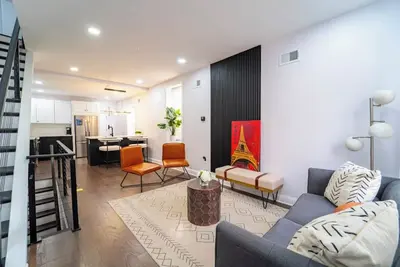 Image de Charming South Philly haven, close to stadiums & hospitals. Must be 25