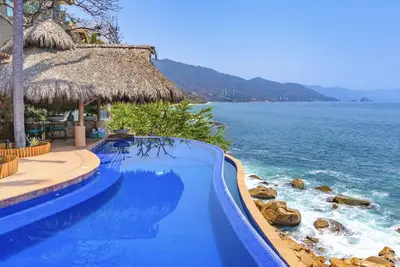 Image de Spacious villa with 6 bedrooms and Ac, WiFi in peaceful Jal