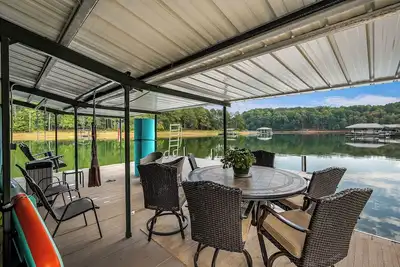 Image de Valley Echoes on Lake Hartwell!