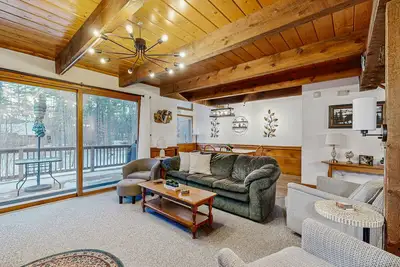 Image de Family-Friendly Home close to local attractions: Ac & Shared Pool/Tennis Courts