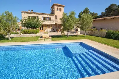 Image de Maison de vacances élégante avec piscine privée