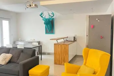 Image de ÉCU : Superbe appartement avec extérieur