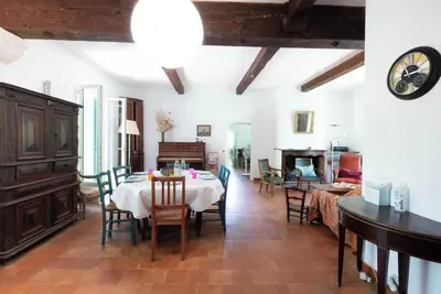 Image de Maison familiale avec grand jardin privé au bord du Lez