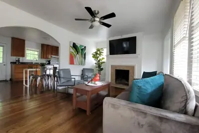 Image de Tranquil Home in Atl- Sleeps 6
