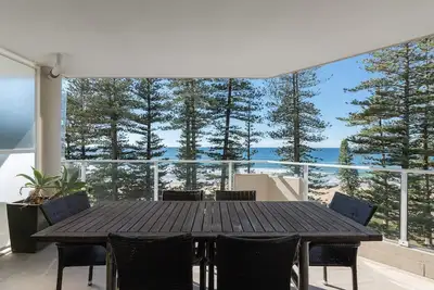 Image de \"The Royale\" Prime Manly Beachfront w Parking