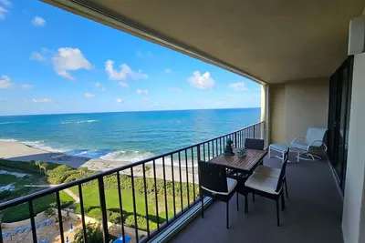 Image de Oceanfront High-Rise Full Condo