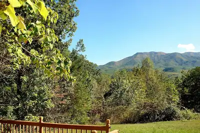 Image de Four Bedroom Cabin in Cosby, Tn. Very Private with Beautiful Views of the Smokies