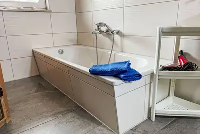 Image de Agréable appartement dans une maison de vacances avec Wifi, Tv, terrasse, animaux admis et parking