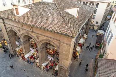 Luxurious 4-Bedroom Apartment in Florence’s Historic Heart