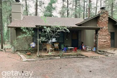 Image de Welcome to Grammas Cabin