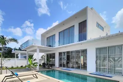 Image de Villa Monaco with private pool\n