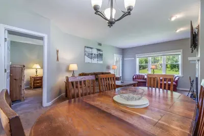 True Ski in/Ski out with Pool, Hot tubs & Firepits