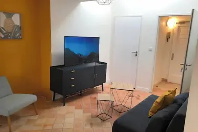 Image de Logement climatisé et calme Vieux Tours #Halles