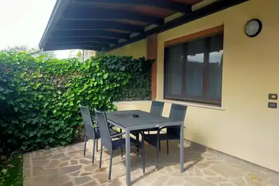 Image de Large three-room apartment up to 6 beds in Sirmione, pets allowed.