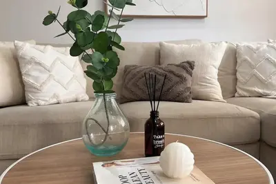 Image de Céntrica casa con bbq, piscina y seguridad 24/7\n\n
