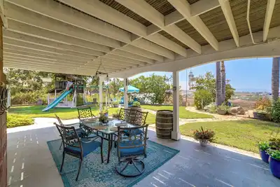 Image de Pet-Friendly Riverside Retreat w/ Private Spa!