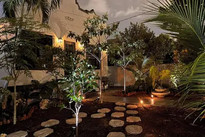 Image de Spacious, comfortable, and cozy family home and friends to relax and have fun. Explore Miami and South Florida. 7 min. to downtown and 10-20 minutes to several beaches, including South Beach. Very relaxing comfortable space.