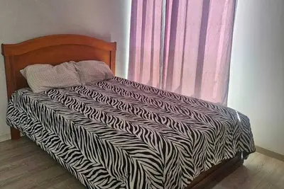 Image de Family Home 5 Minutes From The Middle Of The World!