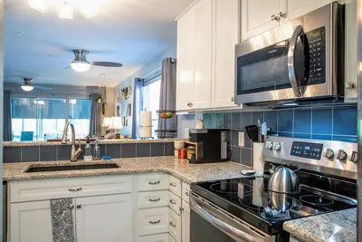 Image de Newly remodeled in Fall Creek - Music Lover's Paradise