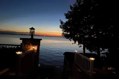 Image de Cozy Private Waterfront Cottage at Lake Simcoe