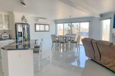 Image de Oceanview luxury home with access to pool, tennis, dining and more