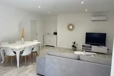 Image de Maison avec jardin + terrasse