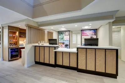 Image de Fun Day at Legoland Discovery Center! Spacious 2br Unit w/ Free Breakfast, Pool!