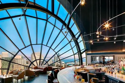 Image de 2 Connecting Suites at a 4⭐️ Hotel