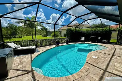 Image de Luxury 4bd/3bt lakeview w pool and resort style amenities near beaches and golf