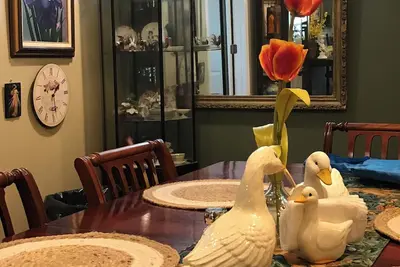 Image de Cozy cabin in tranquil Rosa, Al. This is the first floor of bldg. Cozy and sweet