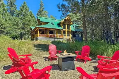 Image de Serene Log Cabin Retreat with Hot Tub & Fire Pit