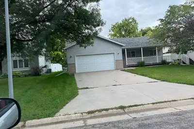 Image de Spacious 4-bedroom house in charming Moorhead with fitness room, WiFi