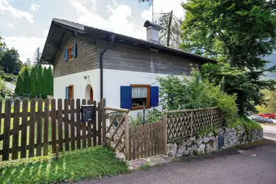Image de Maison de vacances 'Casa Belfort Per 9 Persone' avec vue sur montagne, terrasse et jardin privé