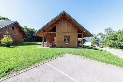 Image de Chalet 'Arclosan - Val De Tamié' avec vue sur la montagne, terrasse privée et Wi-Fi