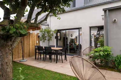 Image de Maison de vacances 'Upton 2 - Arradon Golfe Du Morbihan' avec terrasse privée, jardin privé et Wi-Fi