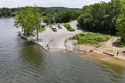 Image de 3-bedroom 3 bath House at Sweetwater Beach. Kings River Arm of Table Rock Lake