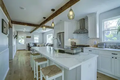 Image de Eco11thStreetChic 3-bedroom in peaceful Missoula with WiFi, Ac, Fenced Yard