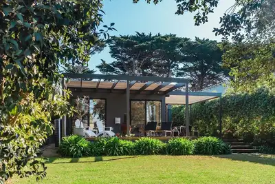 Image de Tranquil Shores - Escape to the serene neighbourhood of The Avenue in Flinders