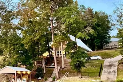 Image de The Wandering Place on Gantt Lake