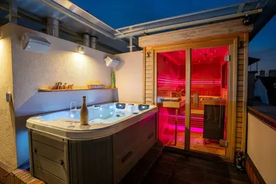 Image de Luxury rooftop apartment with fantastic views! 3-Bedrooms, central Prague