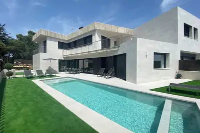 Image de Naramia Sagaro Villa with Pool-Garden 10 pax