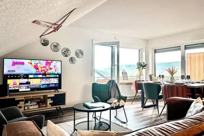 Image de Mariposa Stays: près du lac avec balcon, baby foot & parking