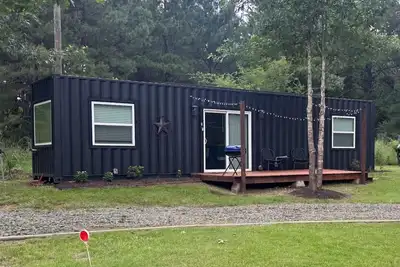 Image de Pod in the Piney Woods