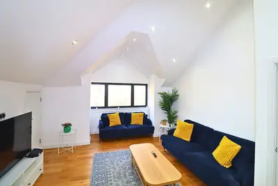 Image de Maidenhead Stylish Top Floor Three Bedroom Apartment