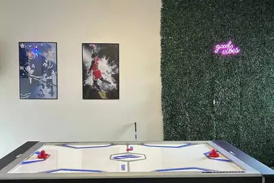 Image de Menoke Modern Family Home with Game Room