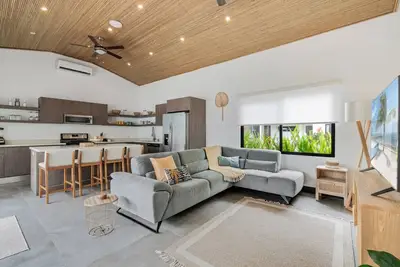 Image de Cu20: Modern Beach Home w/Guest House & Pvt. Pool