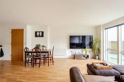 Image de Cosy & Modern Flat in London - 2 Minutes from Train Station