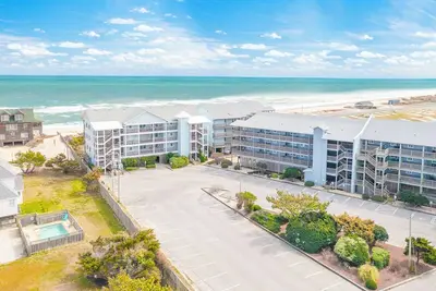 Oceanfront first-floor condo in Rodanthe