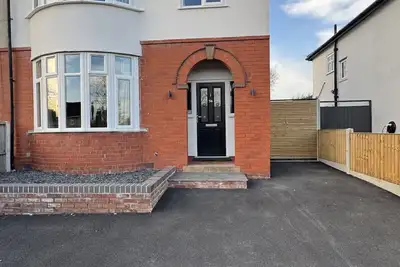 Image de Maison-Prestige-Salle de bain privée-Vue sur Rue-mytton oak