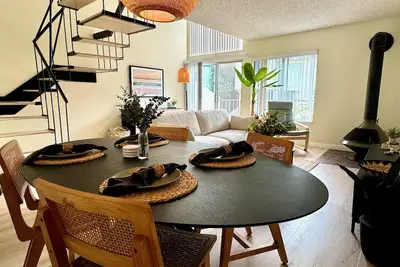 Image de California Dreamin': Chic & Modern Beach Condo